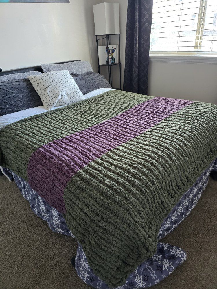 Handmade Chunky Knit Blanket - Olive Green & Mauve - Super Soft & Cozy Throw