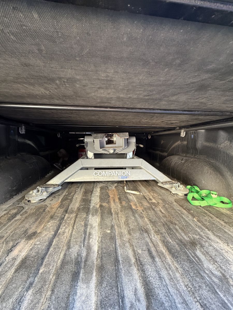 B&W Companion 5th Wheel Trailer Hitch