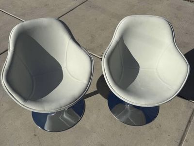Set Of 2 Modern White Swivel Chairs