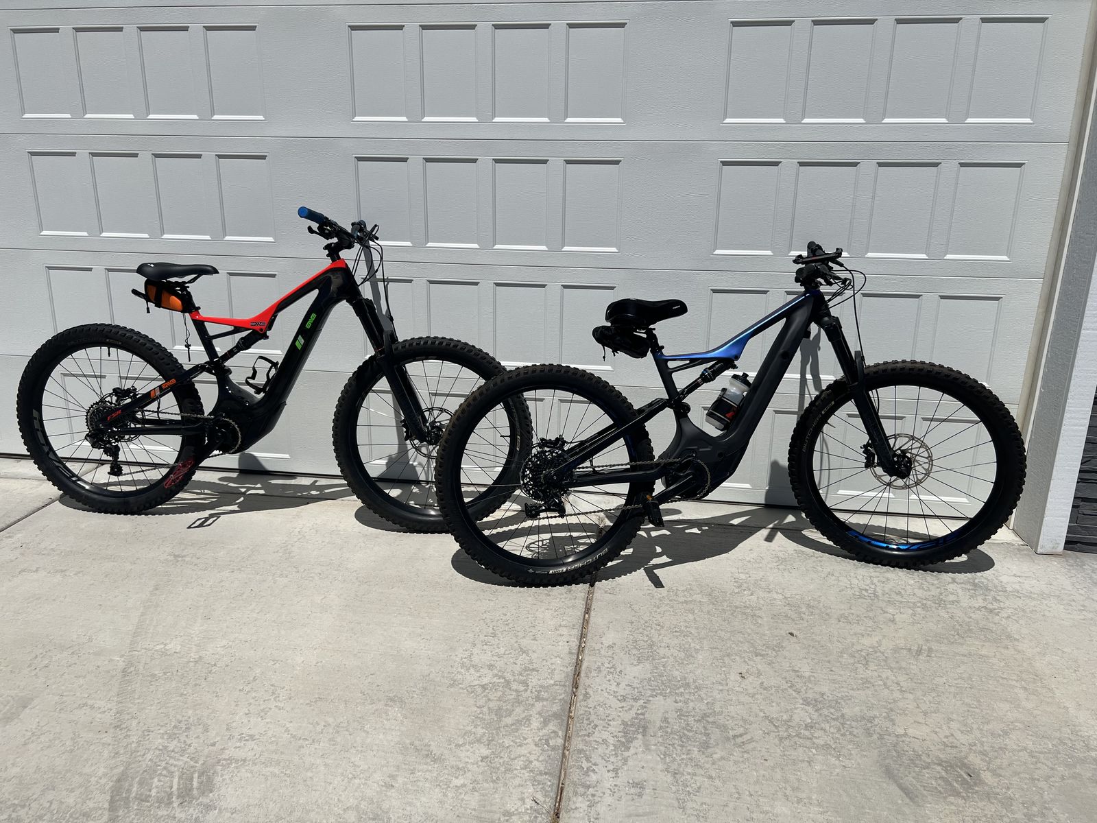 Specialized Levo carbon Pro E-Mt Bikes Almost New