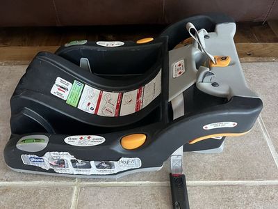 Chicco keyfit 30 car seat base only expires September 2027