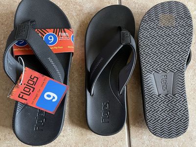 Flojos Men's Black Memory Foam Flip Flops, Size 9 - New with Tags, Synthetic Strap