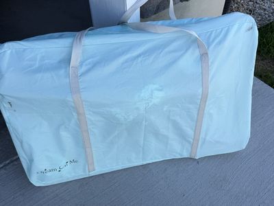Dream On Me Bedside Sleeper / Bassinets in Light Blue Carry Bag