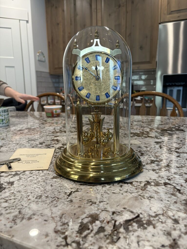 Vintage ANniversary Clock