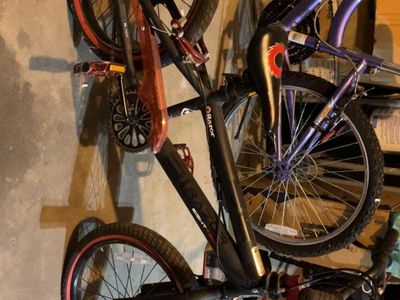 razor eight teen black lable