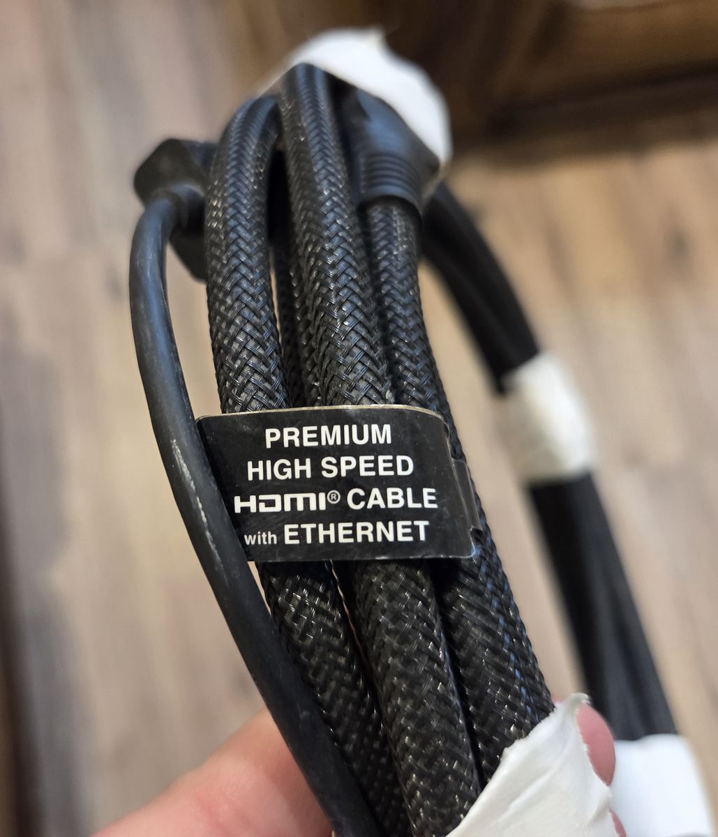 Premium Braided USB-C to HDMI Cable (4K Support) - Like New