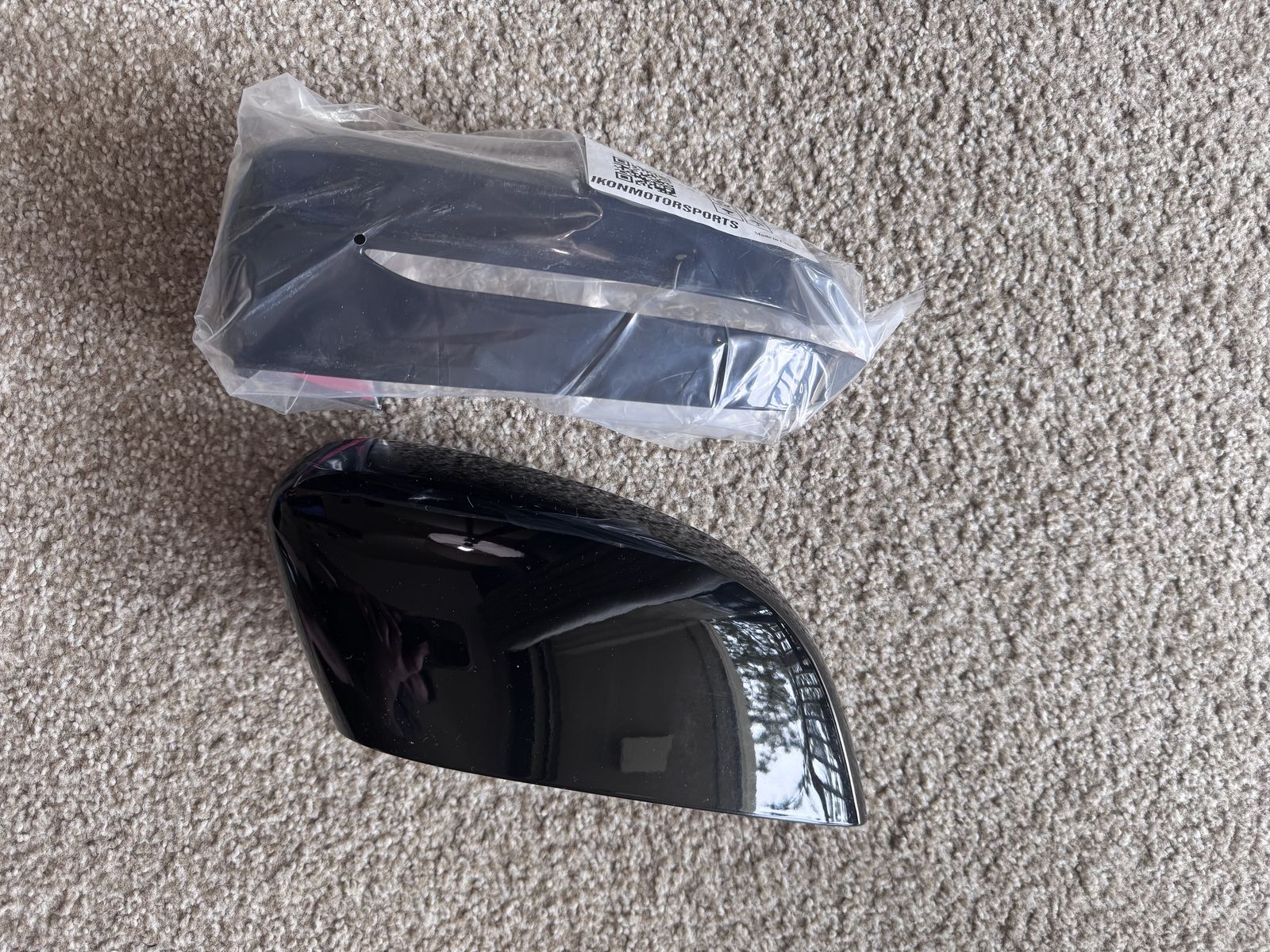 BMW G20 3-Series Black Mirror Caps