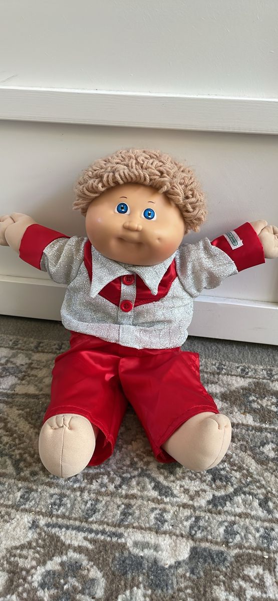 Vintage boy performer doctor cabbage patch doll