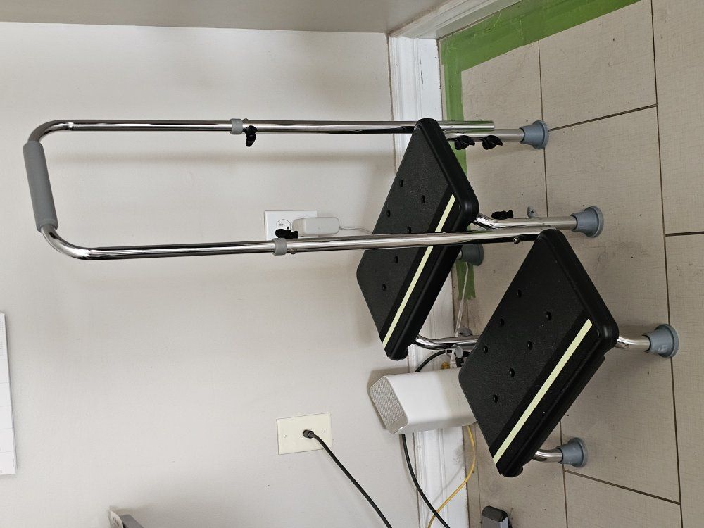 Step Stool with Handle