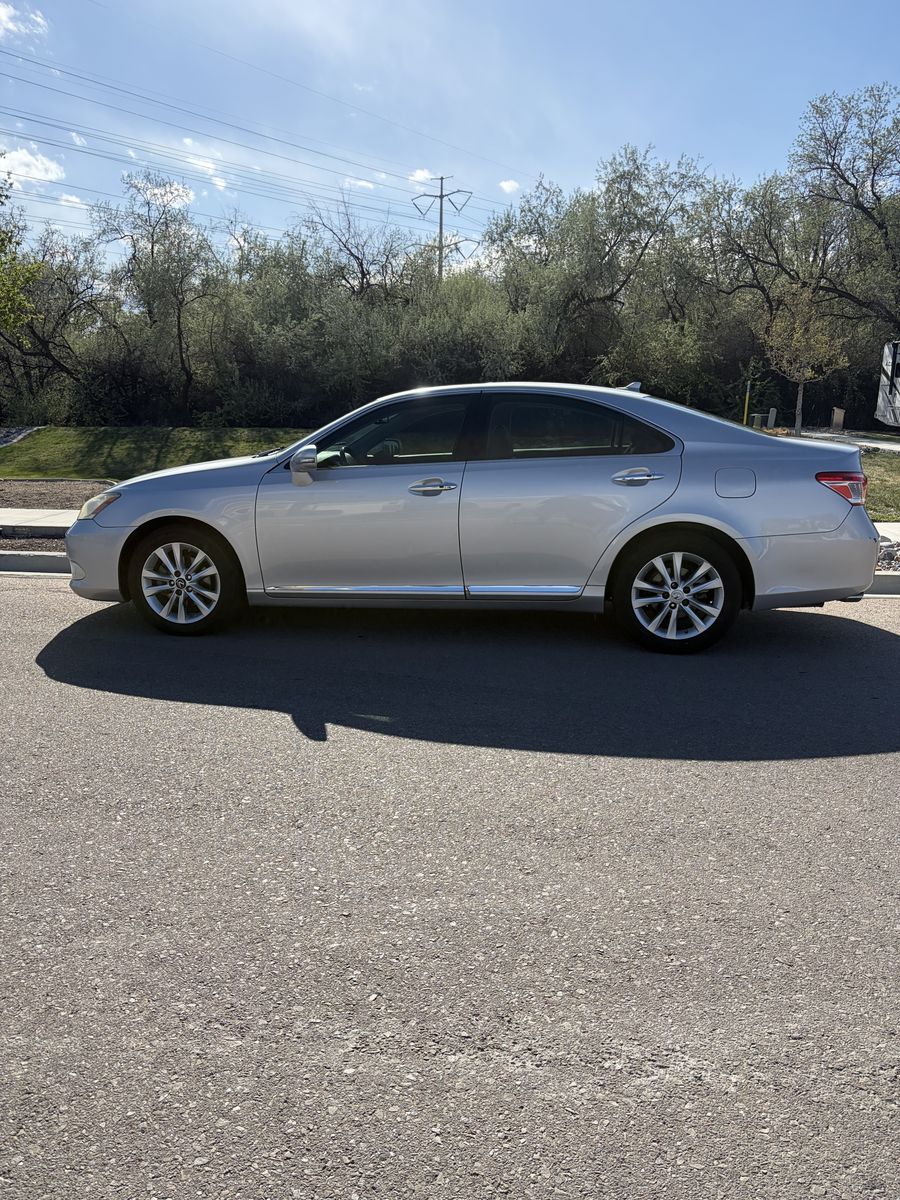 2012 LEXUS ES Base