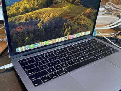 2018MacBook Air 13" | Great Shape | Needs Battery | AS-IS