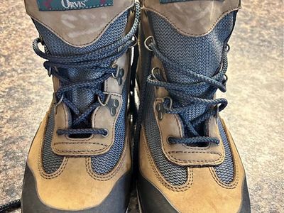 Orvis felt bottom w/spikes wading boots sz.11 like new