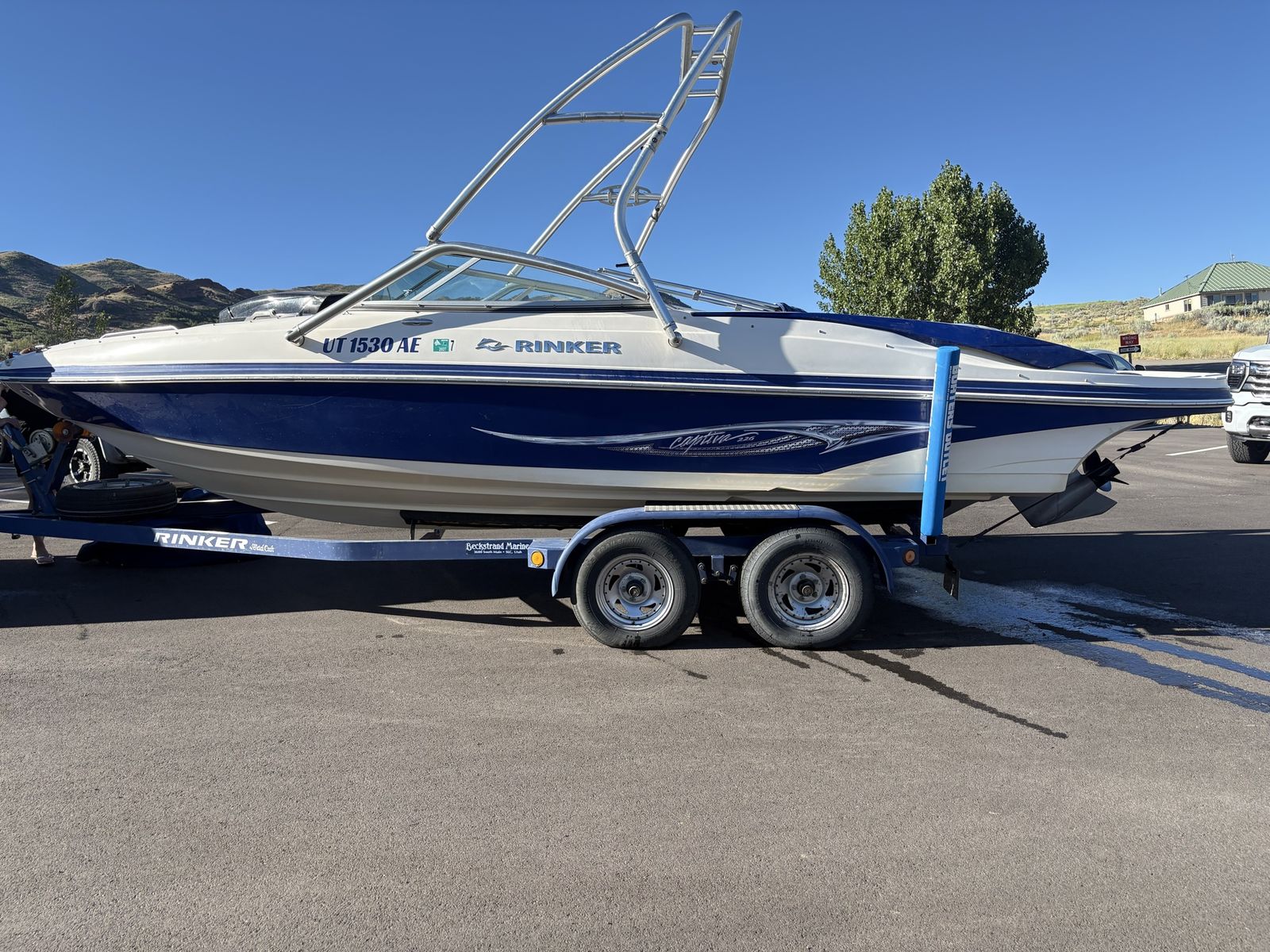Rinker captiva 226
