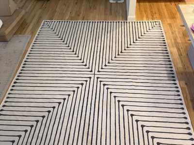 8x10 Ruggable Jonathon Adler Inkdrop Black &Ivory