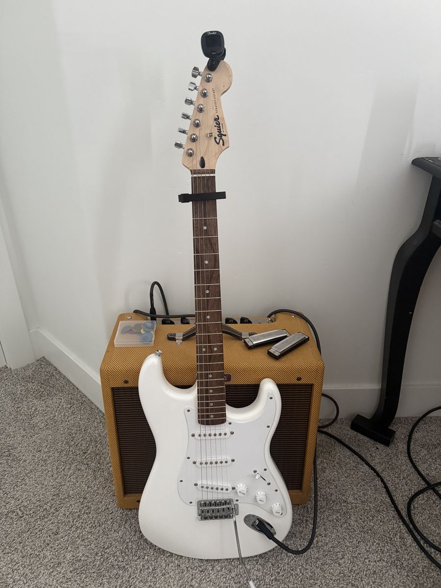 Squire Stratocaster & extras