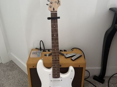 Squire Stratocaster & extras