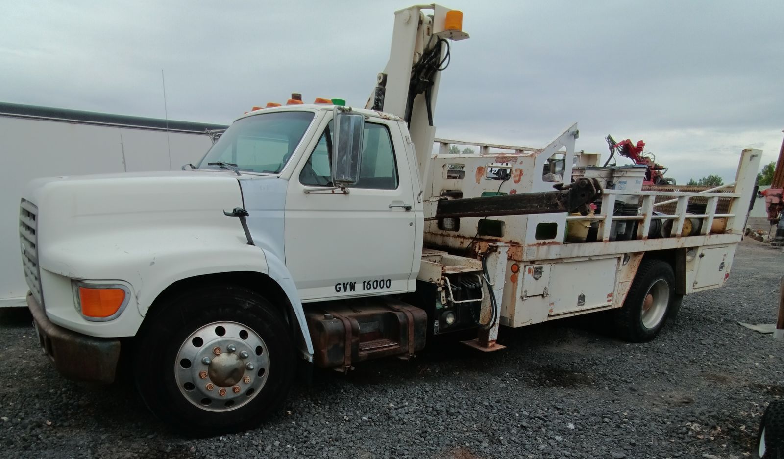 Crane truck, cummins 5.9, flat bed