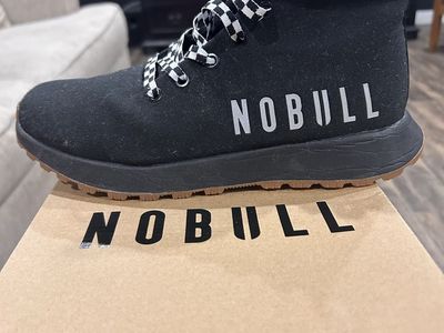 NO BULL WOMENS SHOES size 8