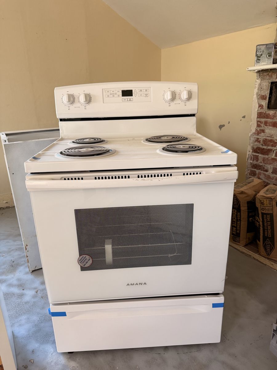 NEW Amana Electric Range