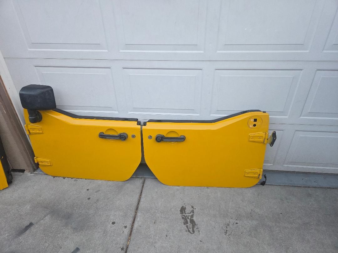 2007 - 2018 JEEP WRANGLER FACTORY 1/2 DOORS WITH UPPERS SALE OR TRADE