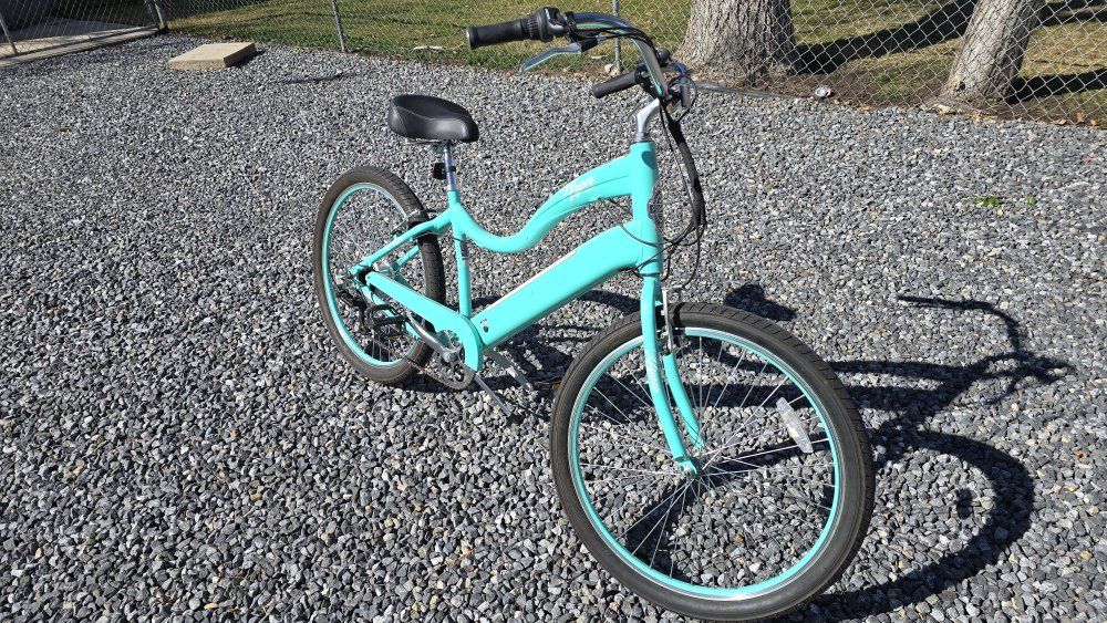 Hyper E-Bike. Almost New. 48 Volt