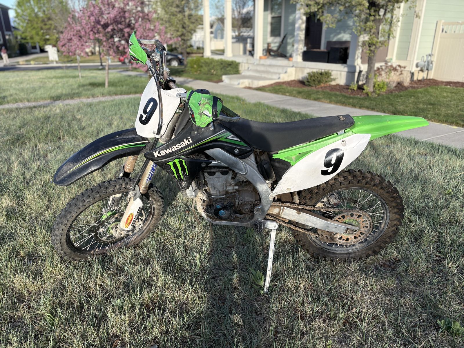 Kawasaki KX450F Dirt Bike - Green/Black, Used