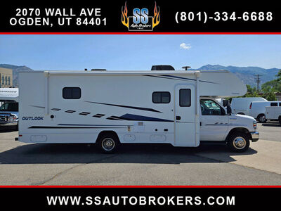 2019 Winnebago Outlook 27D Class C