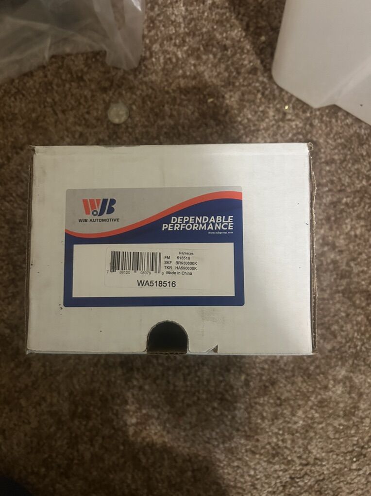 2004-2008 Nissan Maxima Passenger Hub Assembly