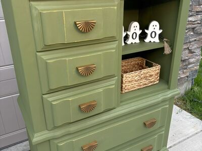 Green & Gold Dresser/Hutch