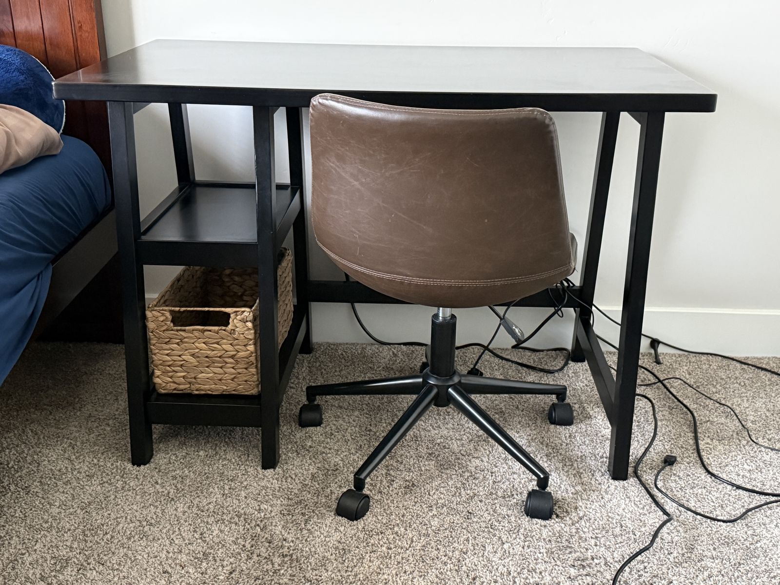 Kids desk with chair