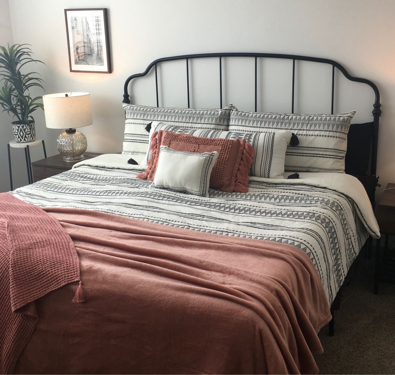 *$100 today only*Ferndale Threshold Metal King Headboard