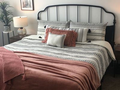 *$100 today only*Ferndale Threshold Metal King Headboard