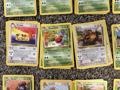 76 vintage WOTC jungle Pokemon cards