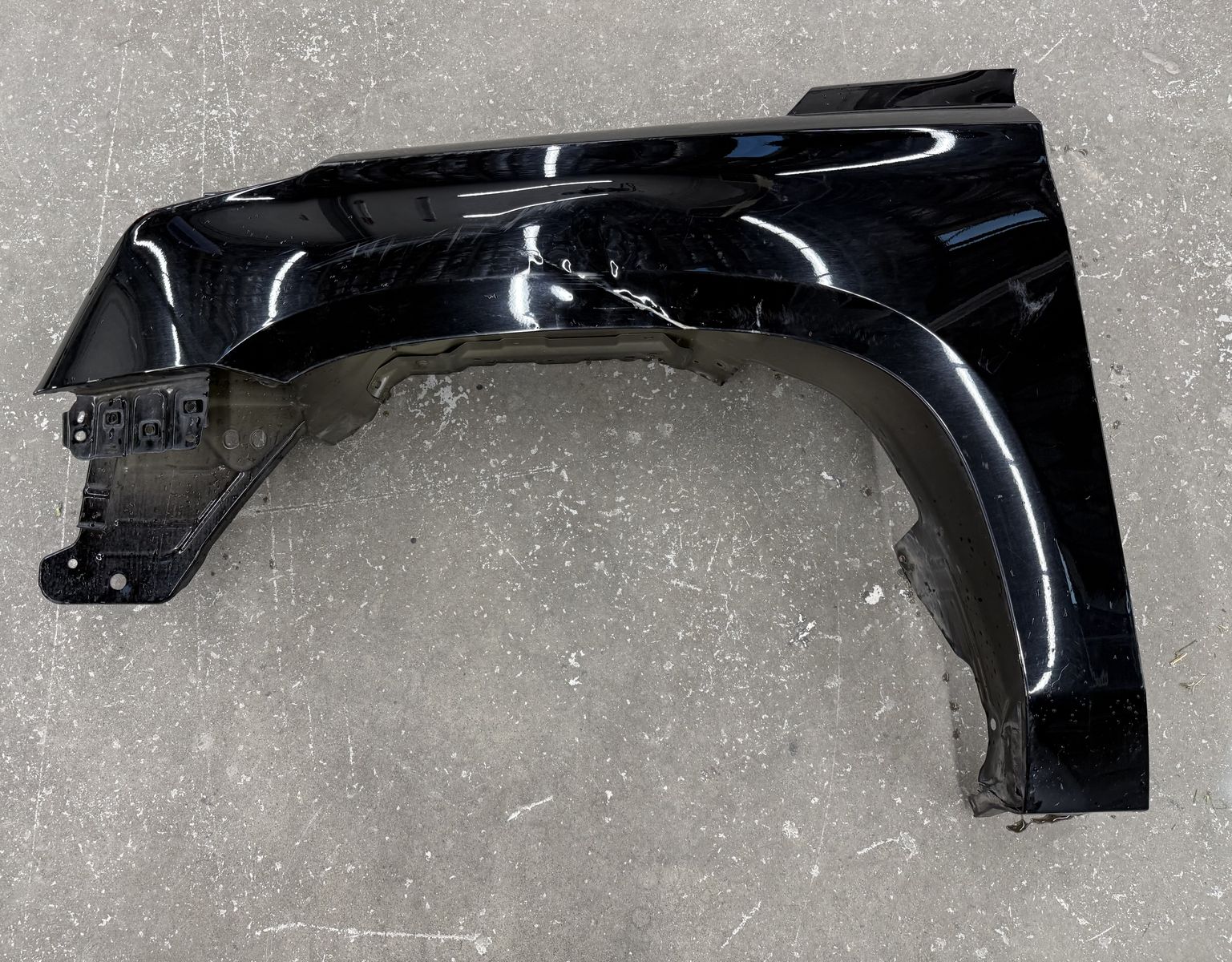 2015-2020 Cadillac Escalade Left Fender