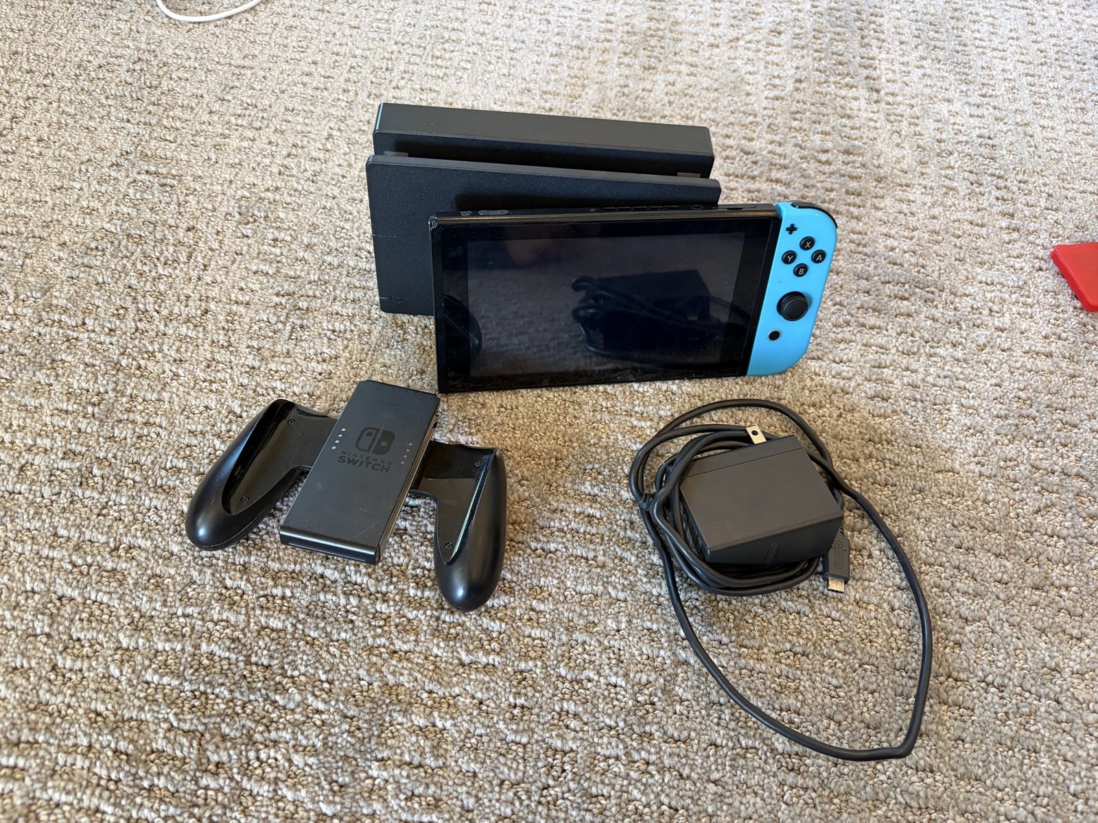 Nintendo Switch Console Bundle – Dock, Charger & Right Joy-Con