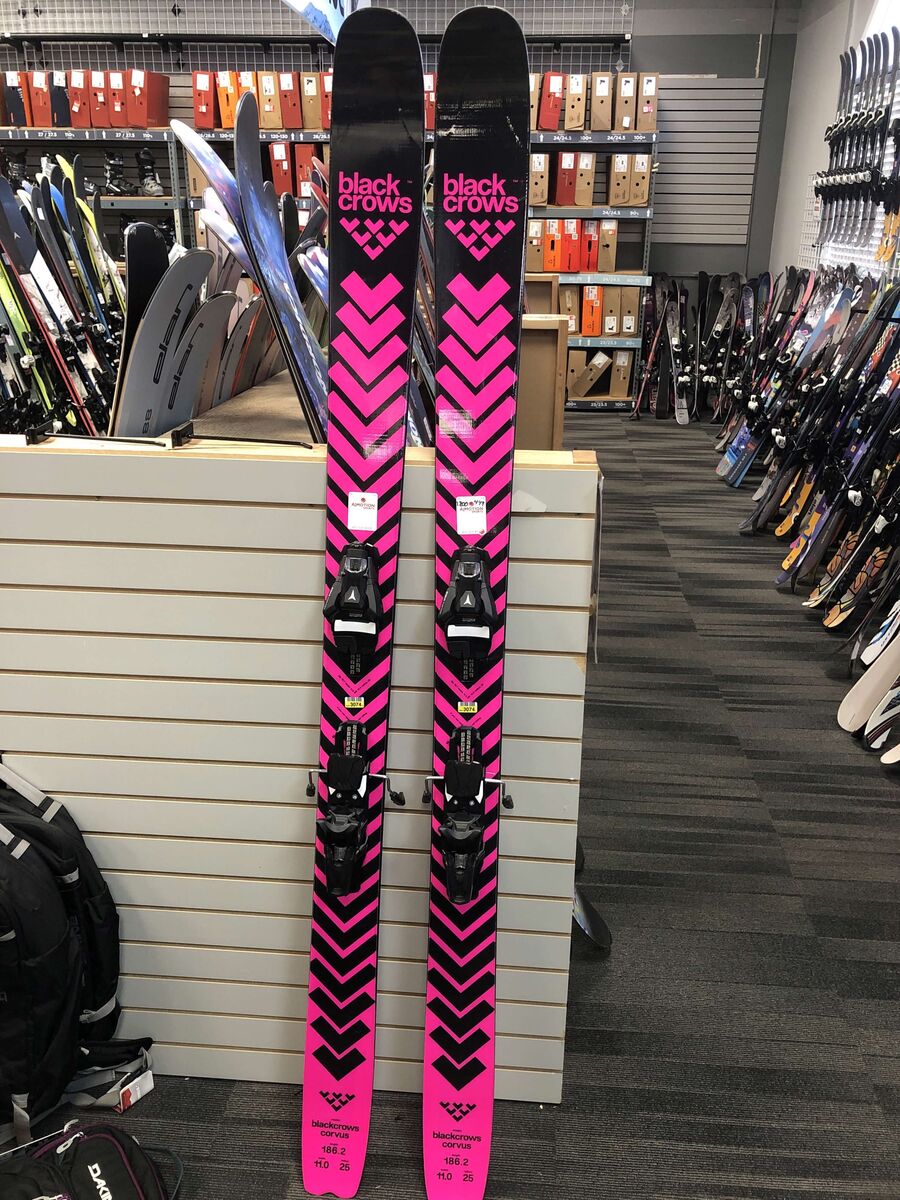 Black Crows Corvus 186cm Skis w/ ATOMIC NR Strive 13 GW Demo Binding - Lightly Used
