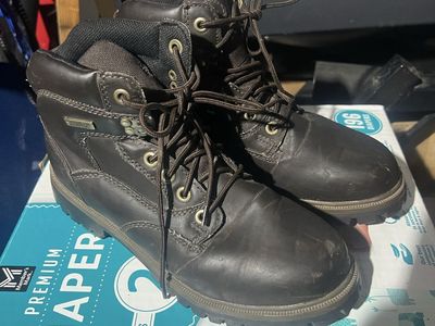 WorkForce Men's Size 9 Brown Leather Steel Toe Work Boots Slip & Oil Resistant