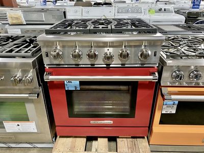 AMERICAN PRO RANGE CUISINE SERIES GAS RANGE RED