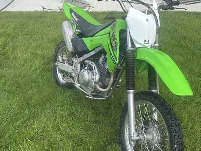 Kawasaki KLX 140 Dirt Bike - Green Off-Road Motorcycle