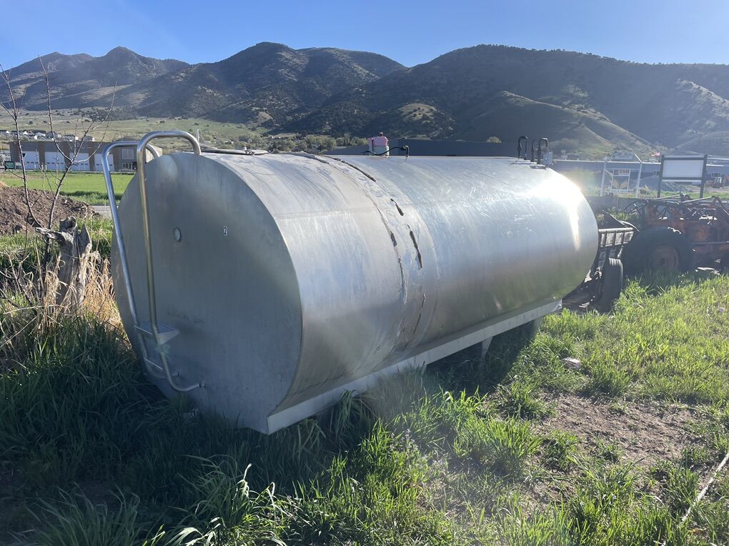 Mueller 2500 Gallon Milk Tank