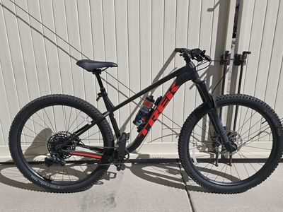 Trek Roscoe 8 Hardtail