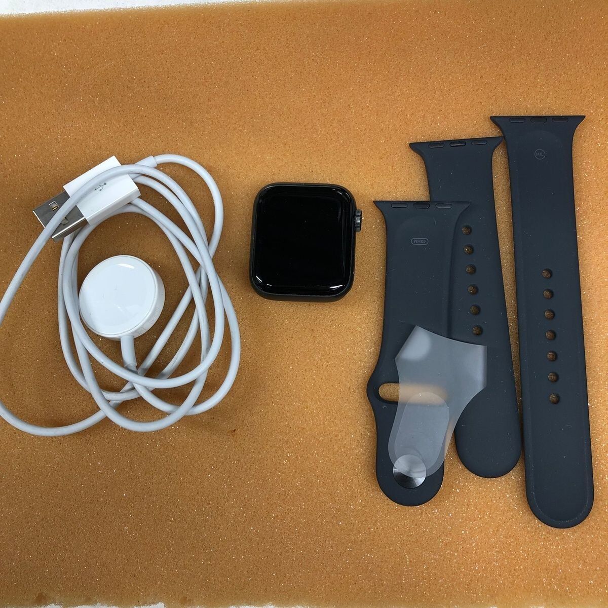 Apple Watch SE (44mm, 32GB. GPS)