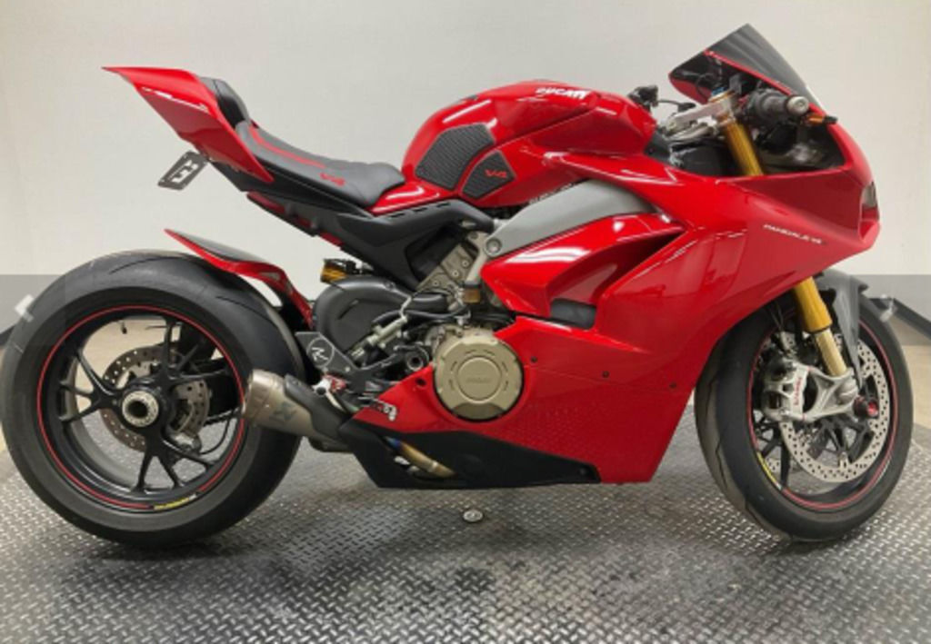 2019 Ducati V4 S
