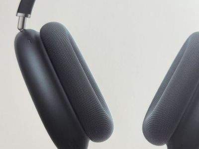 Apple AirPods Max Wireless Over-Ear Headphones - Space Gray