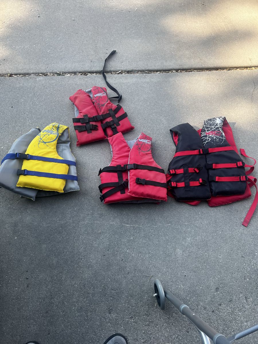 Life Vests - Assorted Sizes & Colors, 4-Pack for Water Sports Safety
