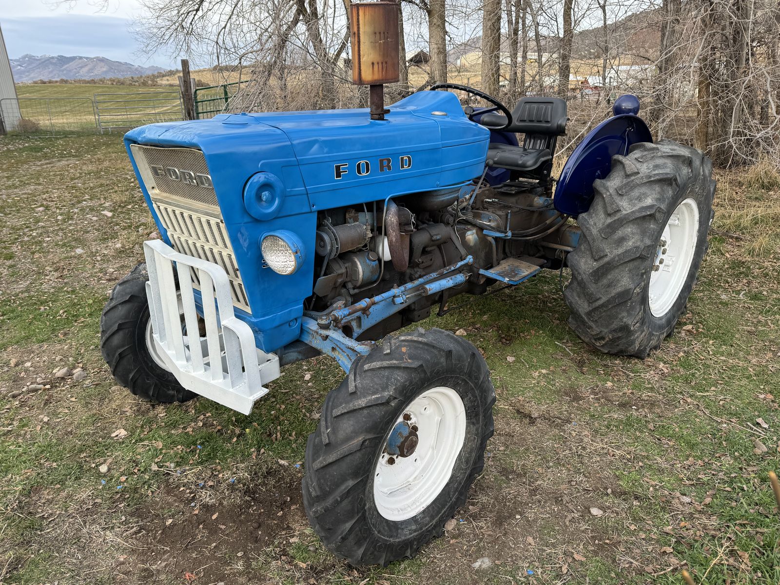 Ford 3400 industrial Tractor