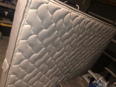 Salt Lake Mattress Aberdeen FM (S) QUEEN Mattress - Manufactured 2014,