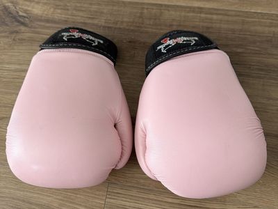 Century & Everlast Pink Boxing Gloves & Evergel Hand Wraps Combo Training Set
