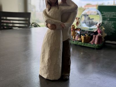 Willow Tree Promise Figurine Sculpted Hand-Painted Couple