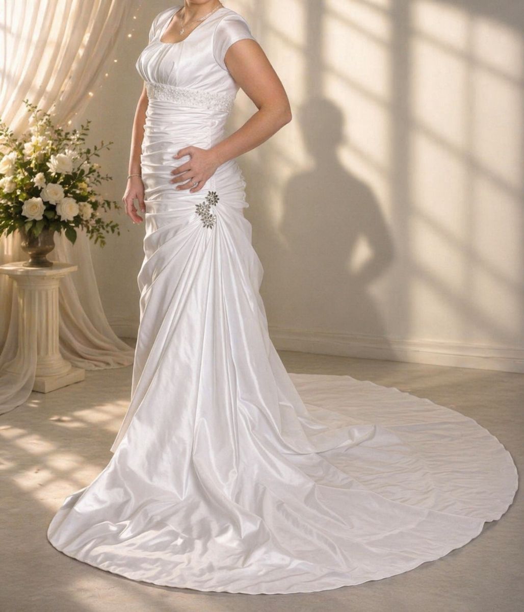 Beautiful White Wedding Dress – Size 16